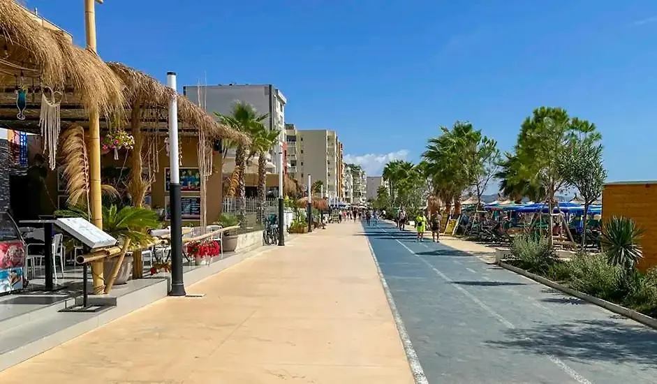 Sea Point Apartments Дуррес 0*,  Албания