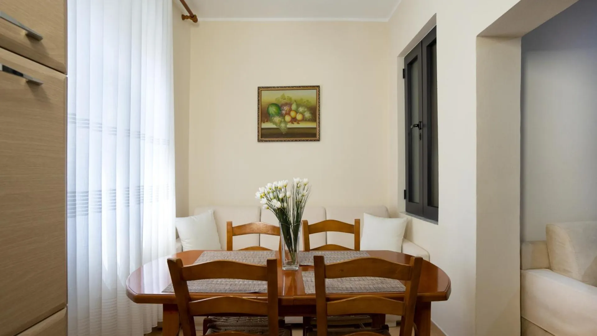 Sea Point Apartments Дуррес